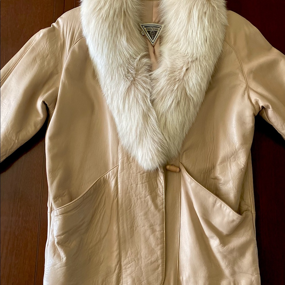 Ladies Blush Lambs Leather Jacket with Fox Fur Shawl Collar.  Size L